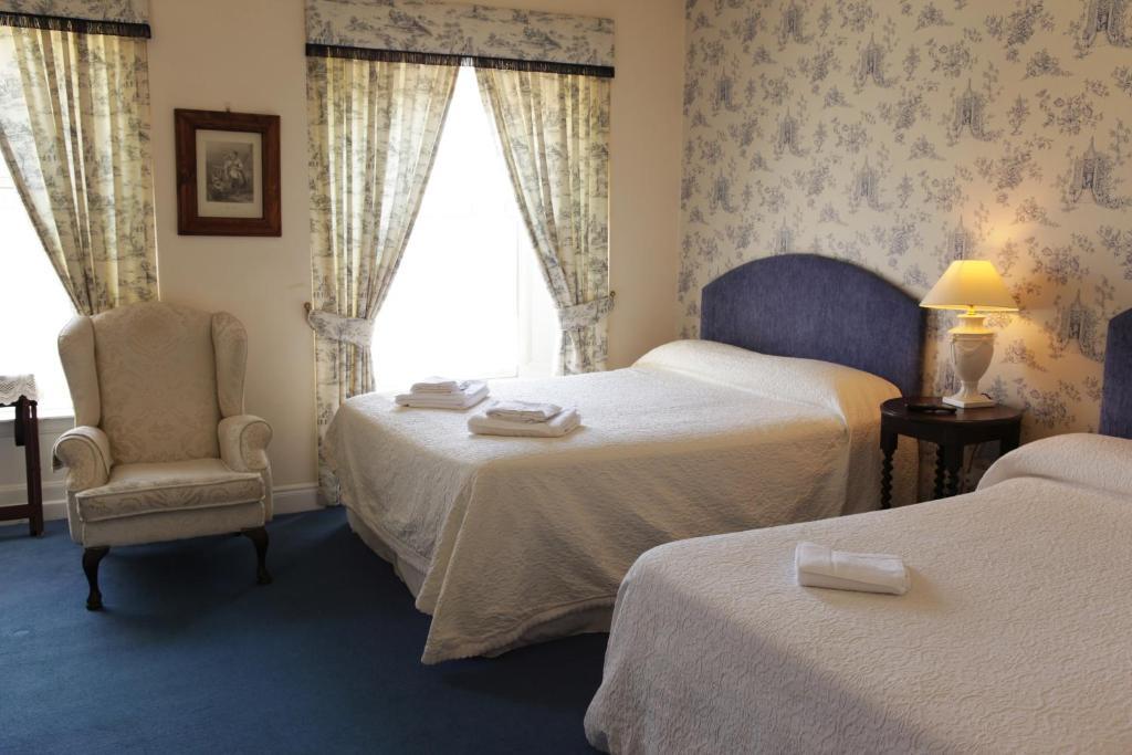 Crotty'S Pub & Accommodation Kilrush Room photo